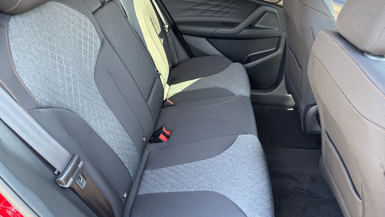 MG HS 1.5 T-GDI PHEV SE 5dr Auto Hatchback